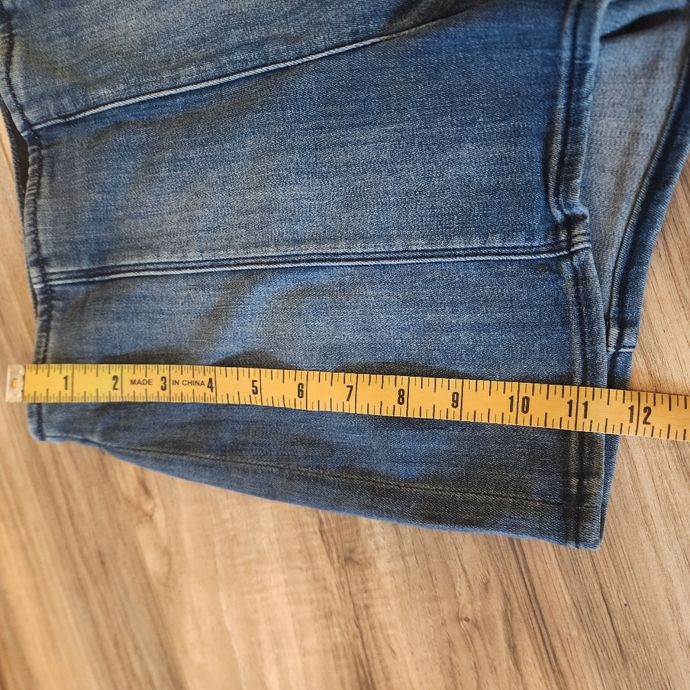 Shorts - Picture 5 of 6